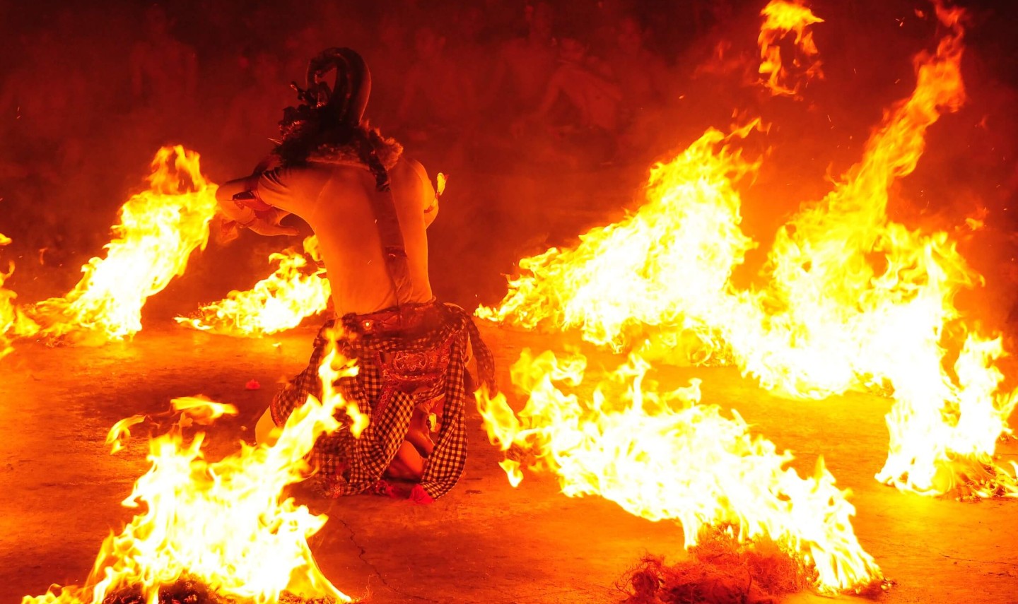 kecak-vuur-dans-uluwatu-tempel-balitravel-1