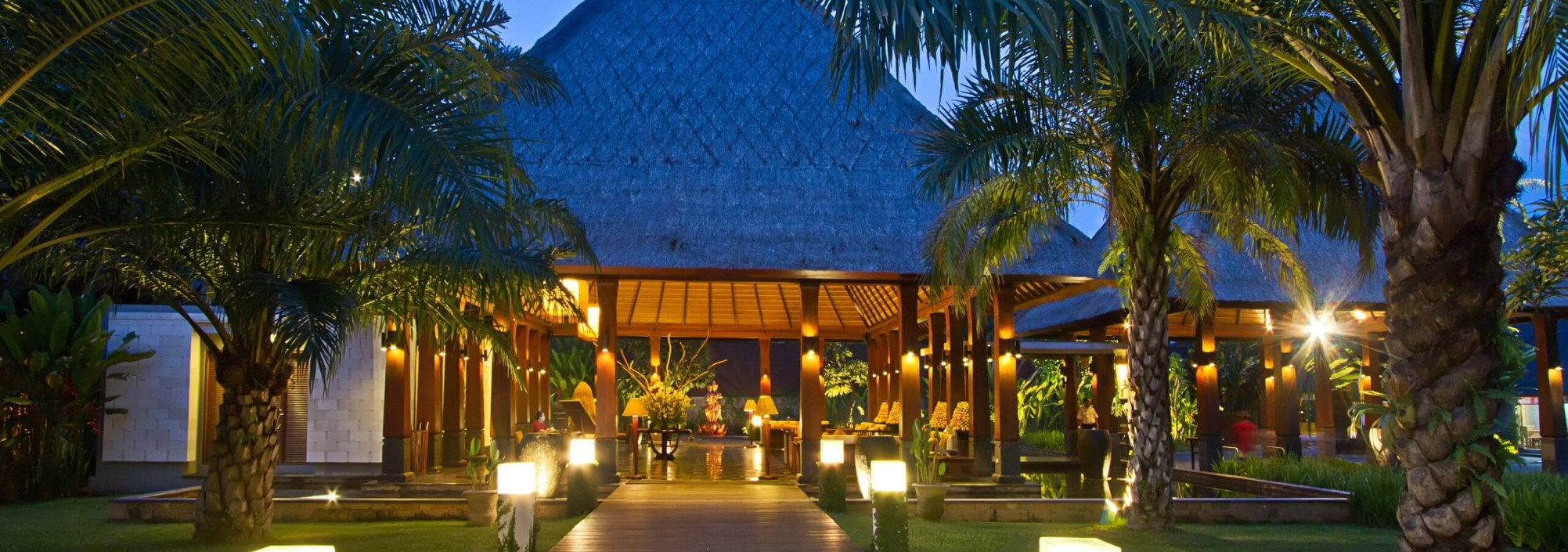 lobby-at-night-rama-candidasa-balitravel