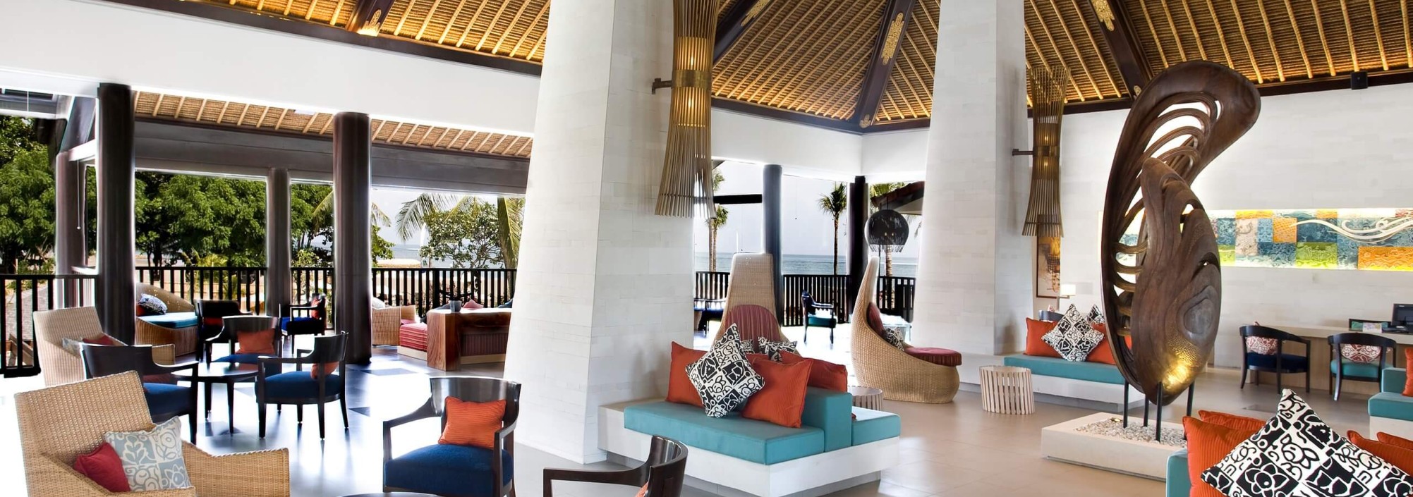 lobby-holidayinn-baruna-balitravel-2