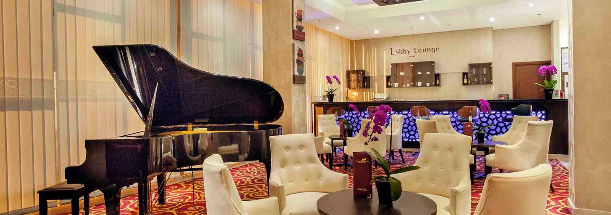 lobby-lounge-padjadjaran-suites-bogor-balitravel