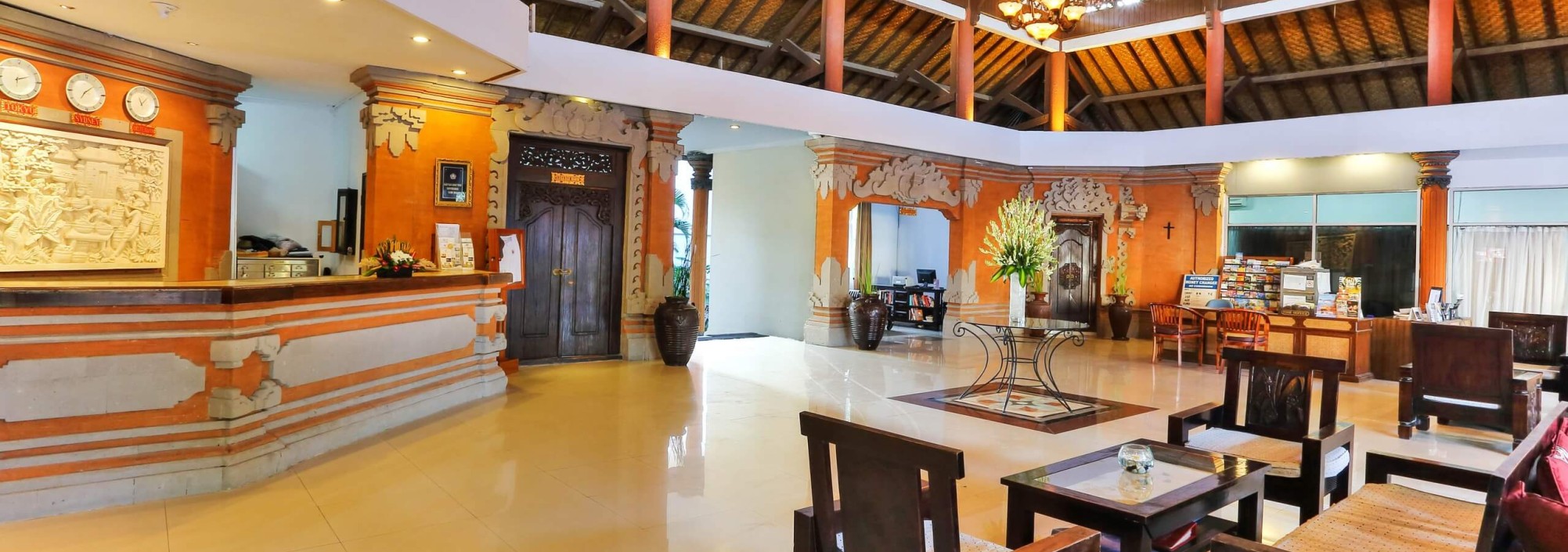 lobby-puri-saron-resort-seminyak-balitravel