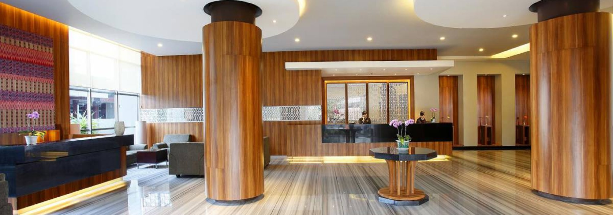 lobby-santika-makassar