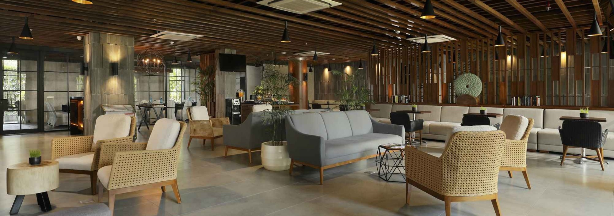 lounge-bali-dynasty-resort-balitravel