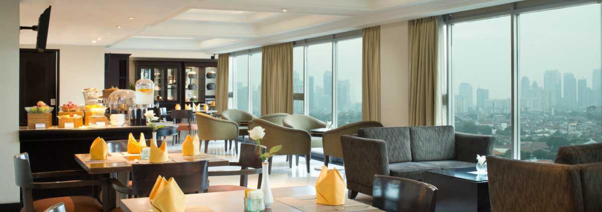 lounge-santika-premiere-jakarta-balitravel