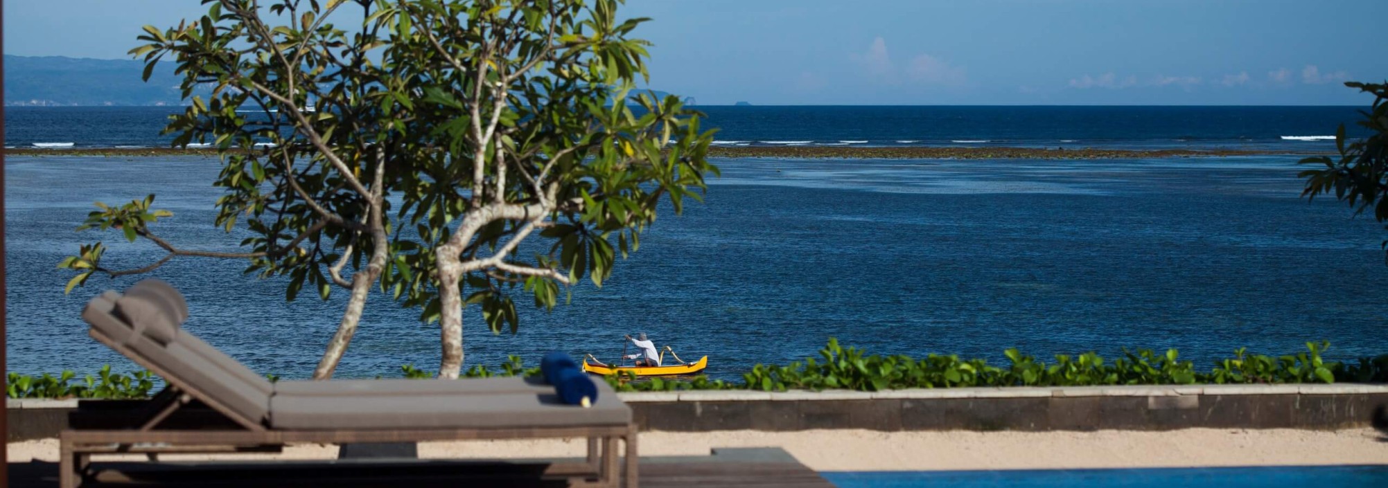 main-pool-maya-sanur-resort-balitravel-2