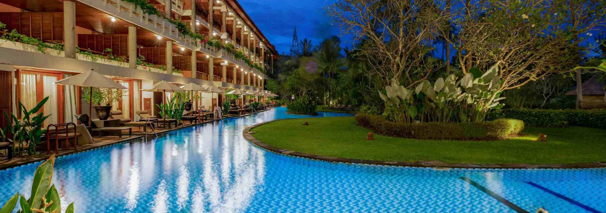 melia-bali-lagoon-bali-travel