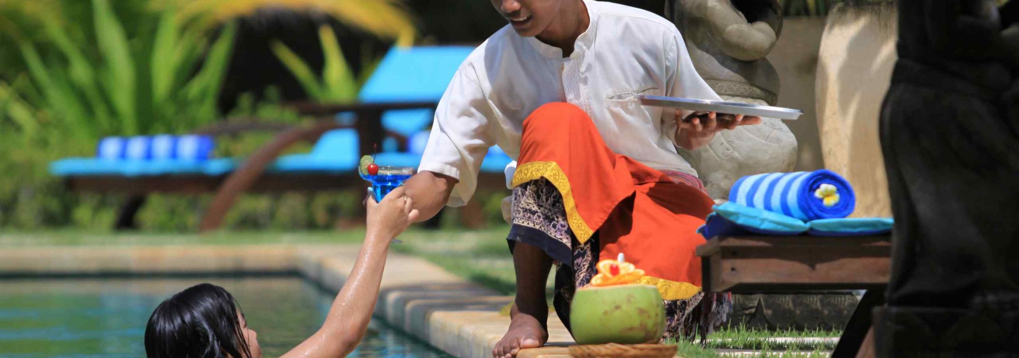 naya-gawana-resort-service-pool-balitravel