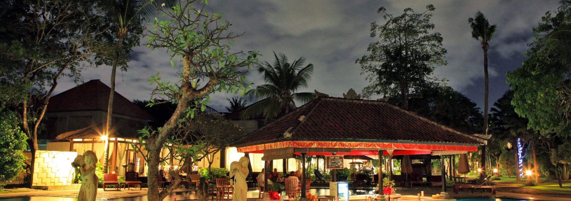 night-pool-puri-saron-resort-seminyak-balitravel-1