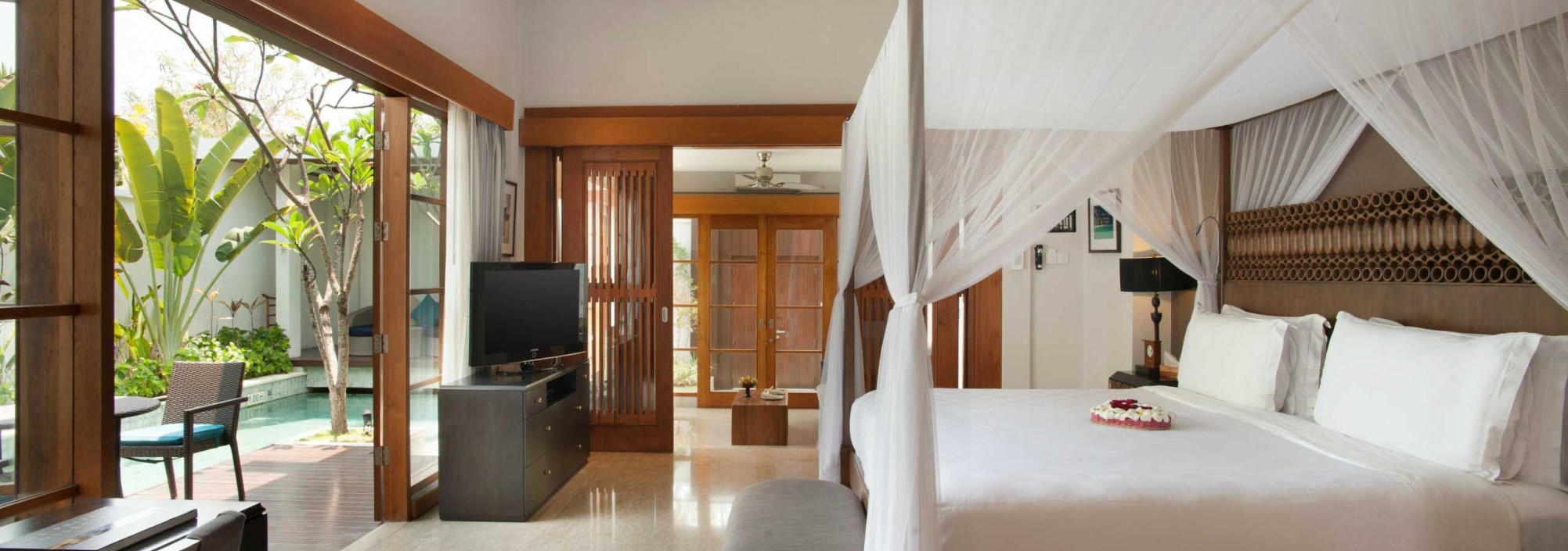 one-bedroom-poolvilla-the-samaya-seminyak-balitravel