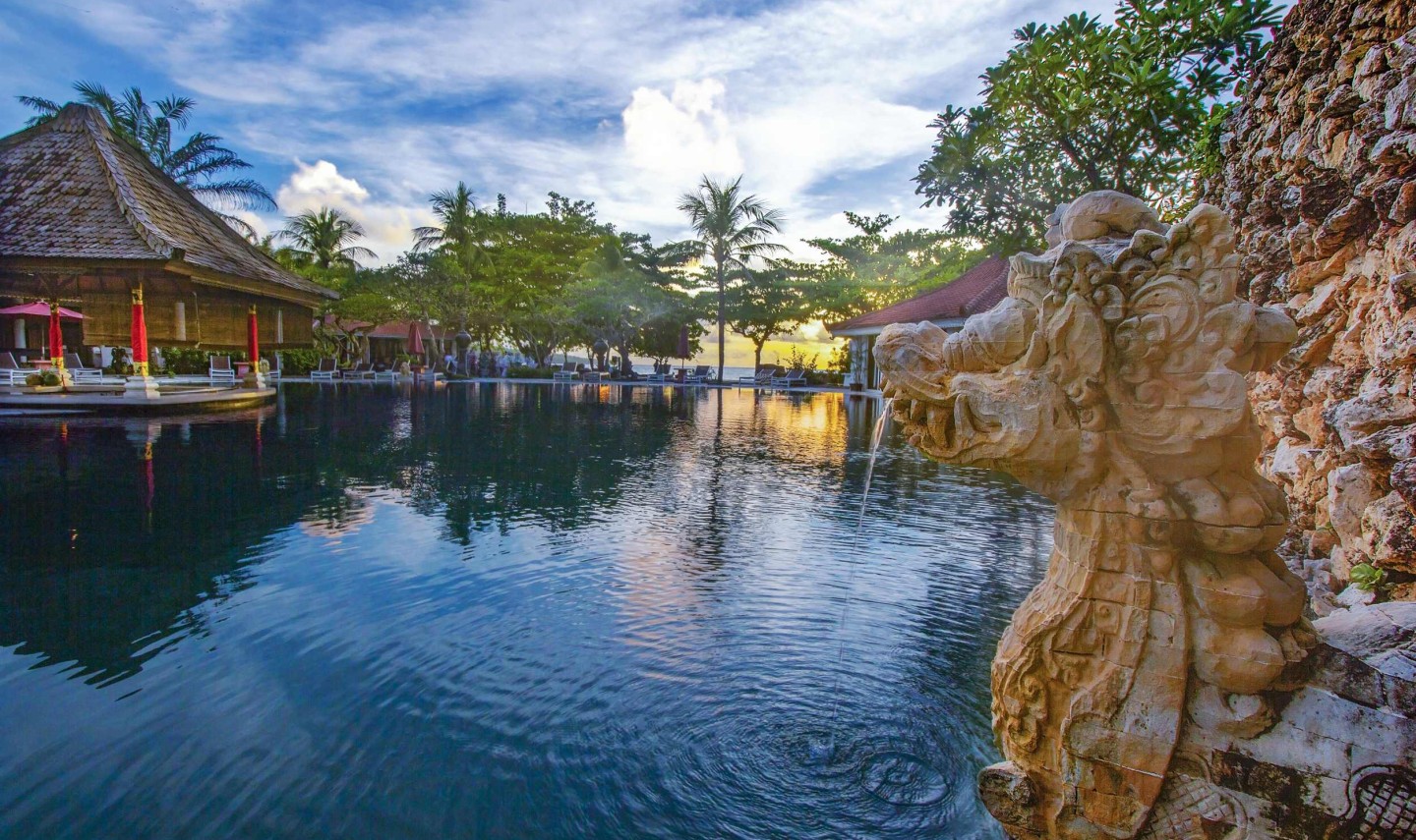 pool-keraton-jimbaran-resort-balitravel