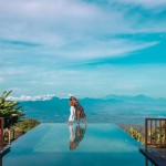 pool-with-friend-munduk-mooding-plantation-balitravel