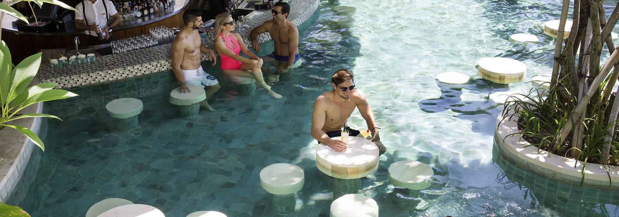 poolbar-sofitel-nusa-dua-balitravel