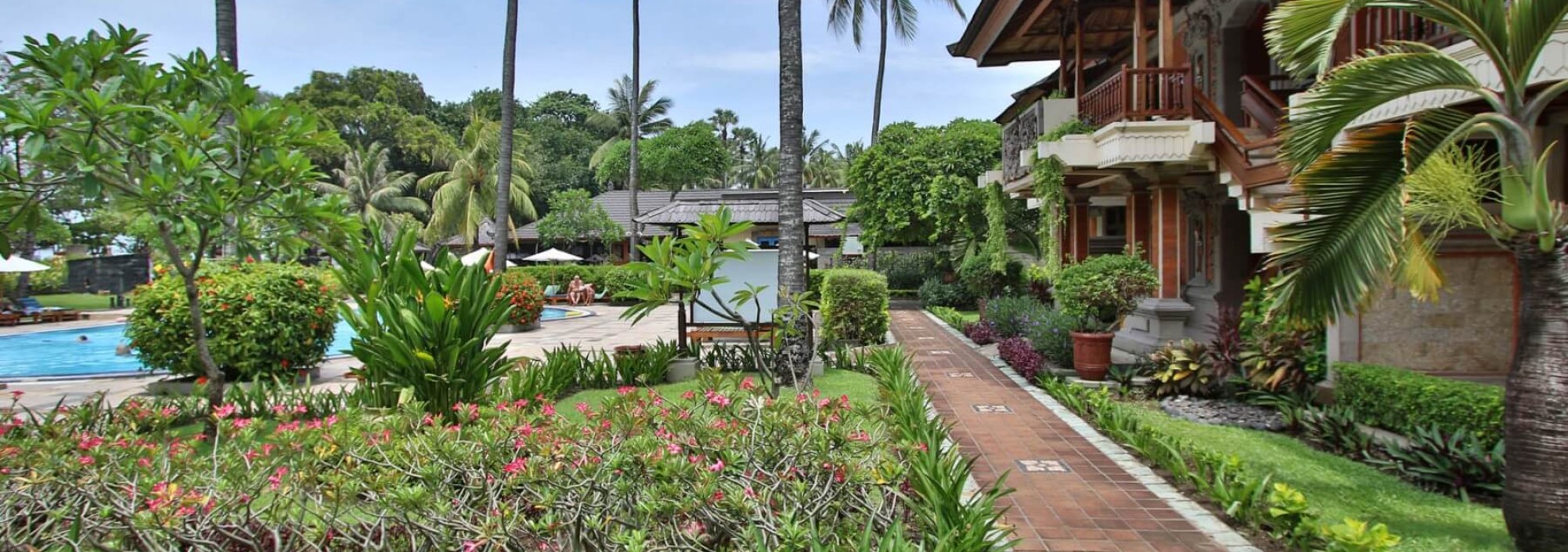 poolview-the-jayakarta-bali-beach-resort-legian-balitravel