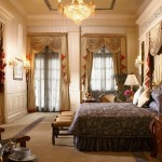 presidential-suite-master-bedroom-majapahit-surabay-balitravel
