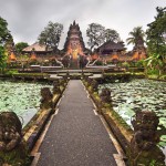 pura-saraswati-tempel-ubud-balitravel