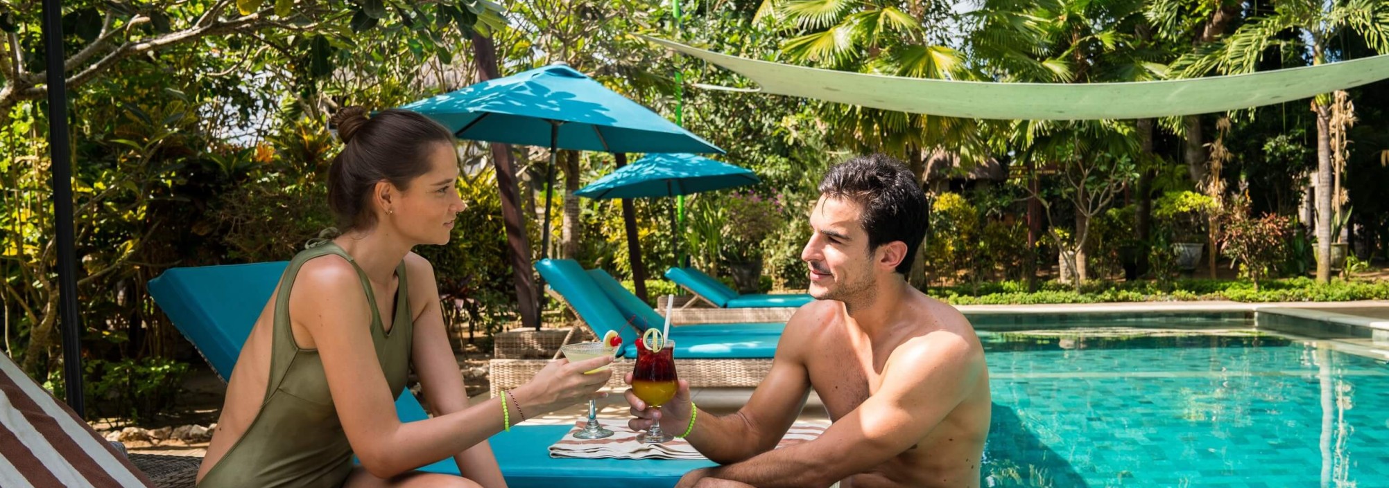 relax-at-the-pool-hai-tide-beach-resort-balitravel