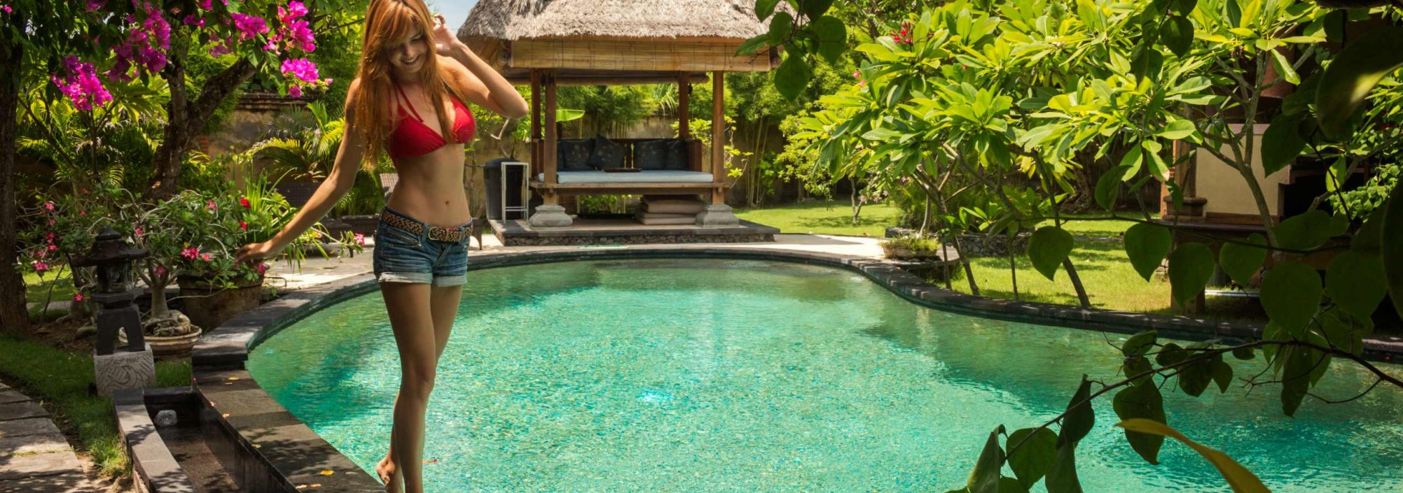 relax-pool-taman-sari-pemuteran-balitravel