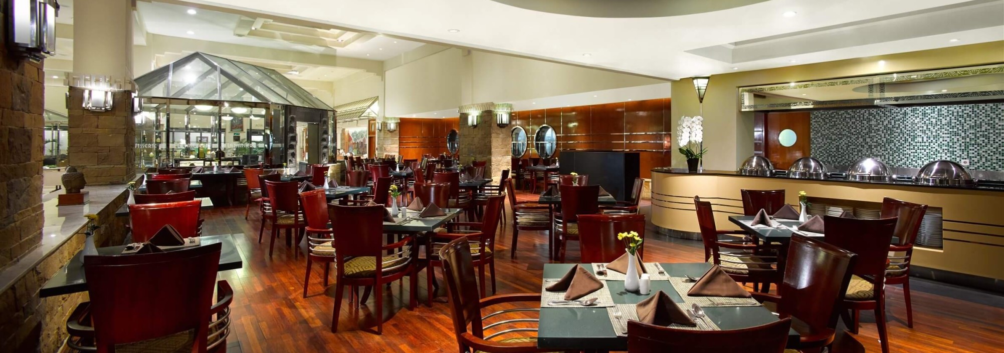 restaurant-grand-preanger-bandung-java-balitravel