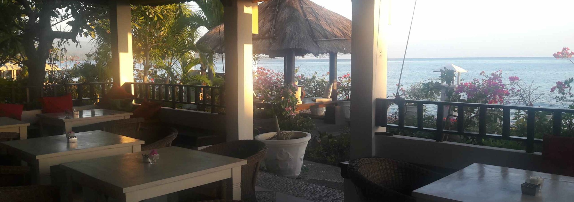 restaurant-kembali-beach-bungalows-amed-balitravel