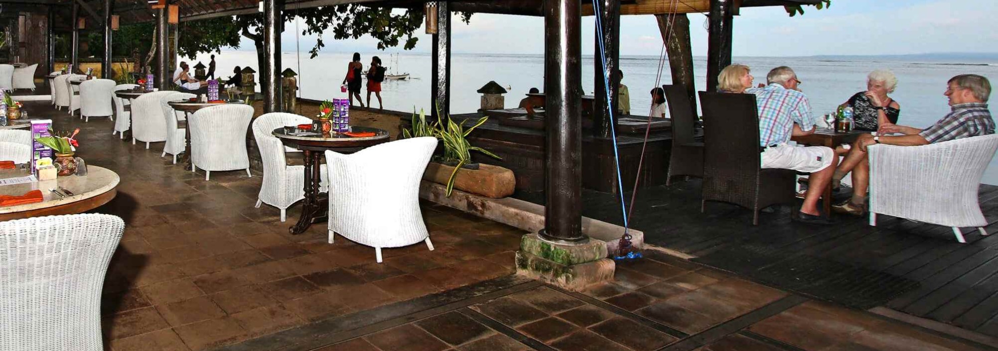 restaurant-peneeda-view-sanur-balitravel