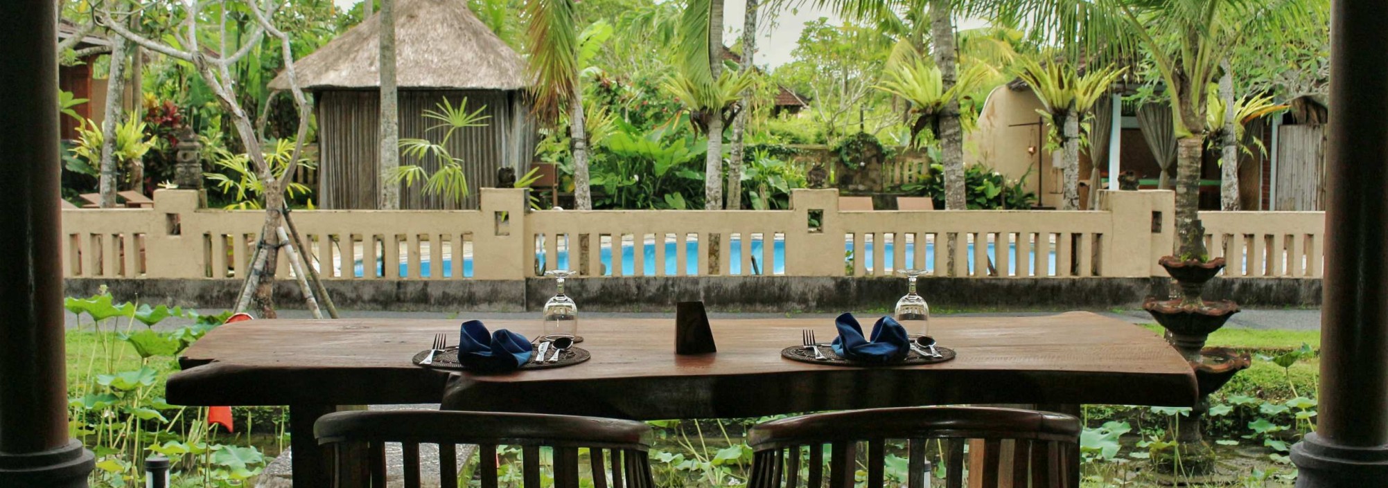 restaurant-poolview-saren-indah-balitravel