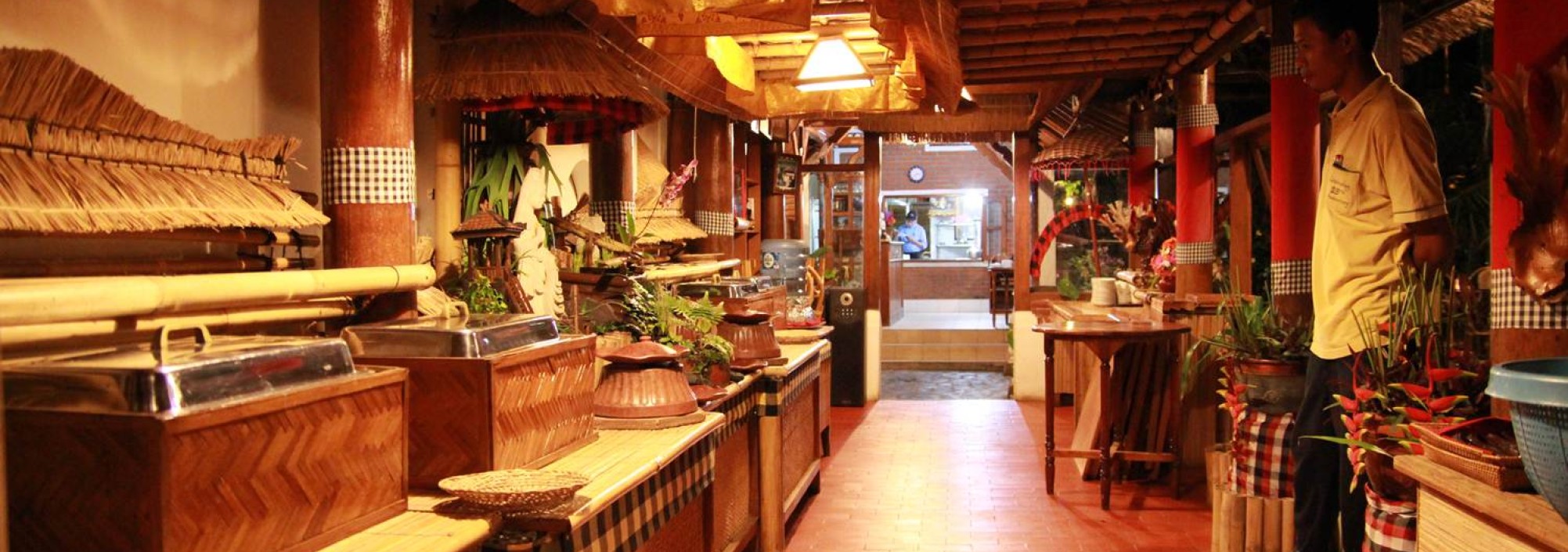 restaurant-puri-lumbung-balitravel-1