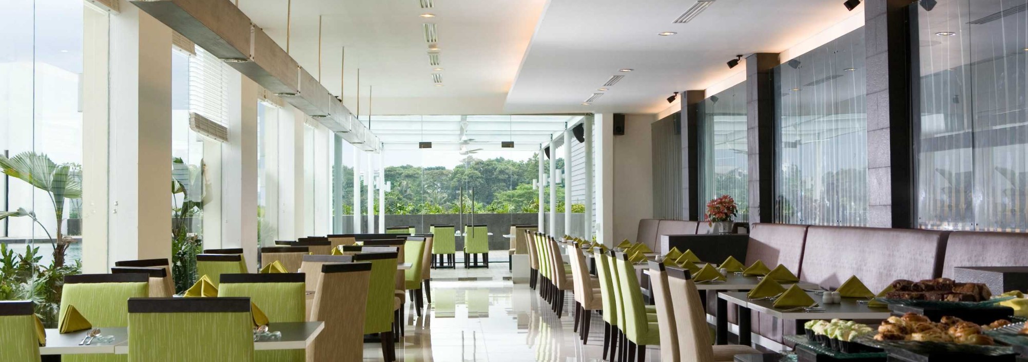 restaurant-santika-bogor-java-balitravel
