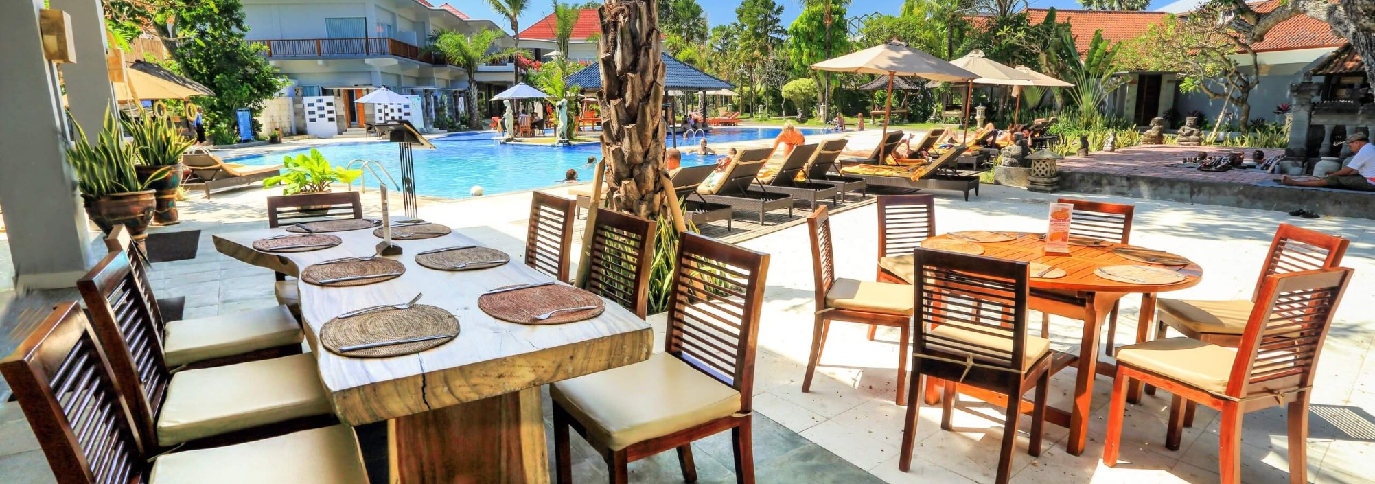 restaurant-zwembad-puri-saron-seminyak-balitravel-1