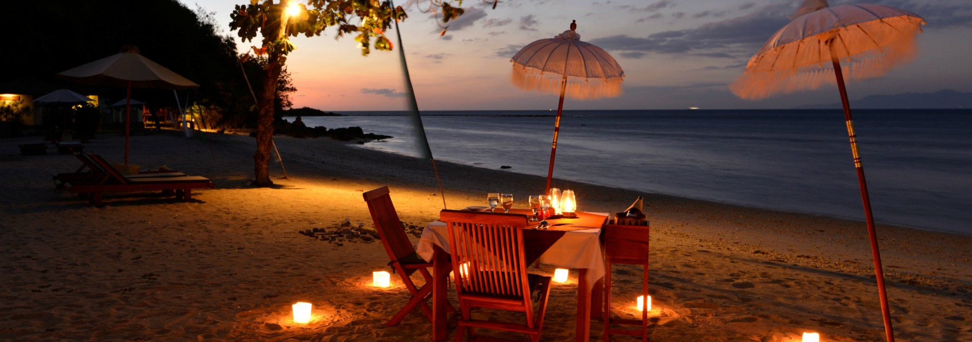 romantic-dining-cocotinos-sekotong-balitravel