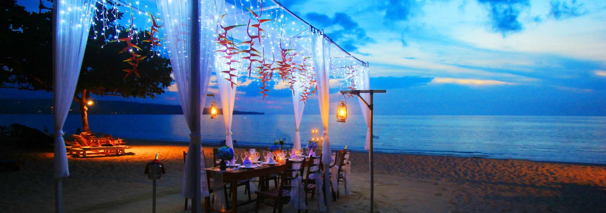 romantic-dinner-keraton-jimbaran
