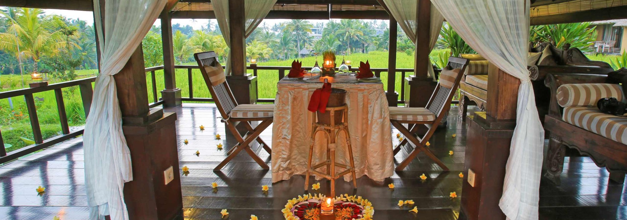 romantic-dinner-wape-di-ume-ubud-balitravel