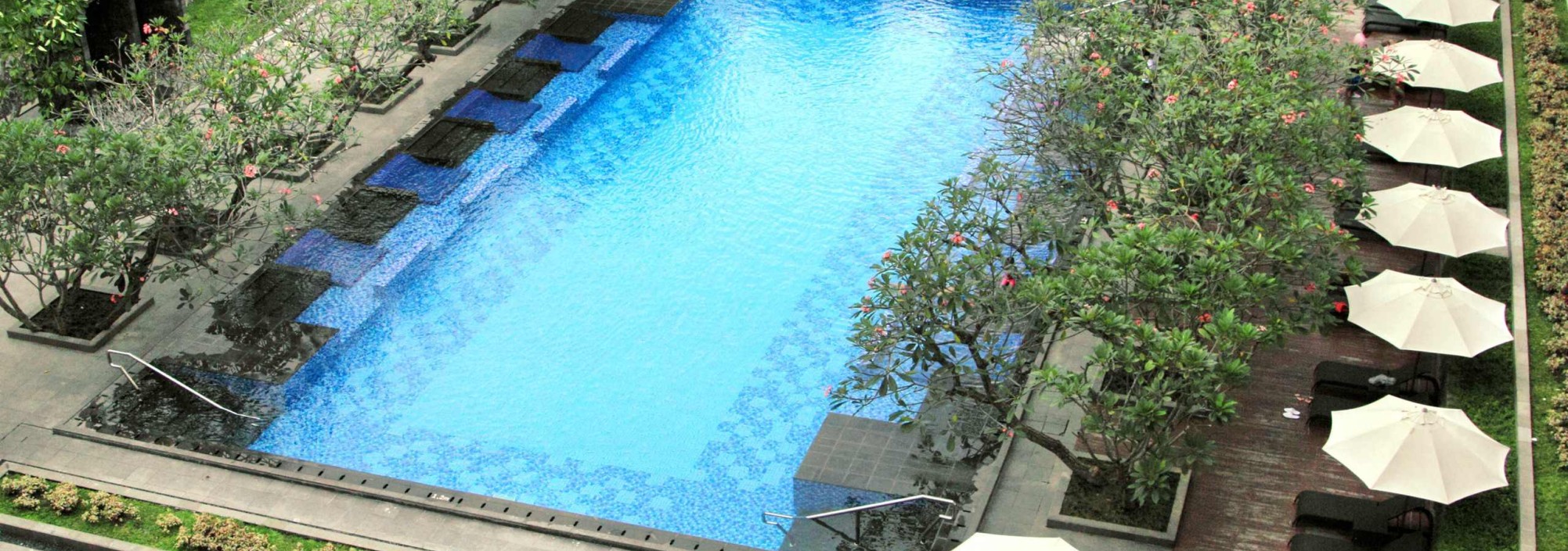 royal-ambarrukmo-yogyakarta-zwembad-balitravel