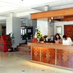royal-denai-hotel-bukittinggi-lobby