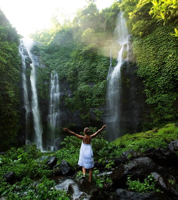 sekumpul-waterval-natuur-jungle-flora-fauna-indonesie-15