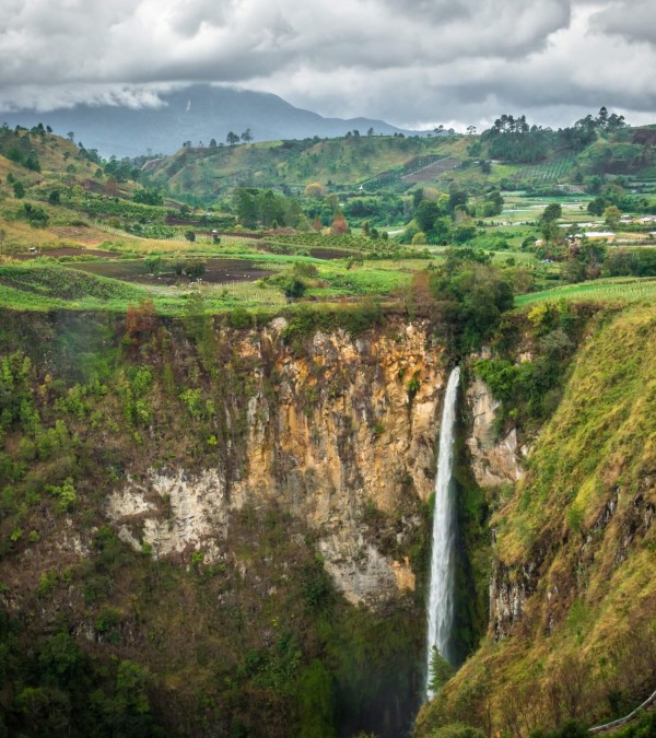 sipiso-piso-waterval-natuur-sumatra-balitravel