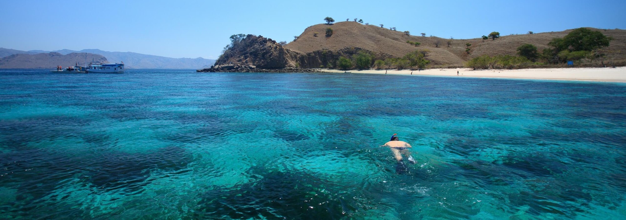 snorkelen-pink-beach-komodo-balitravel