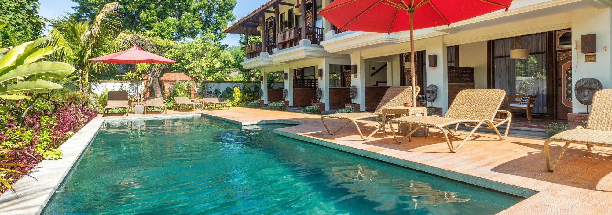 studio-pool-taman-sari-balitravel