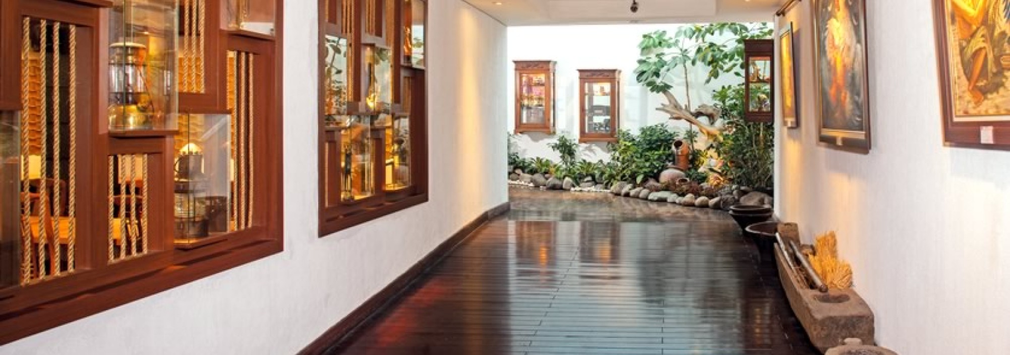 sukajadi-hotel-gallery-arround