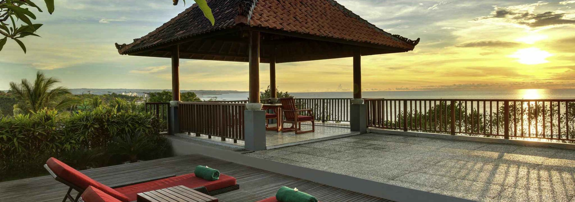 sundeck-mercure-kuta-balitravel