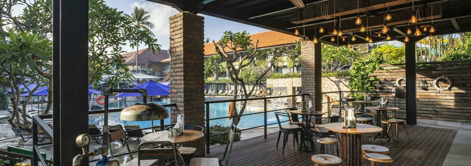 sunset-bar-bali-dynasty-resort-balitravel