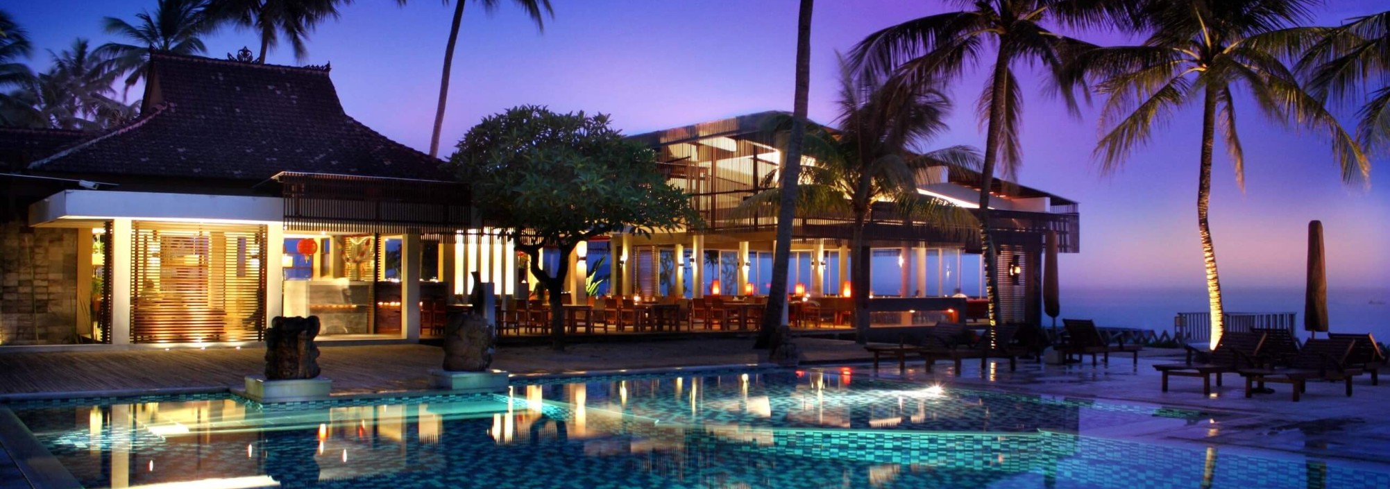 swimming-pool-at-night-rama-candidasa-bali-travel