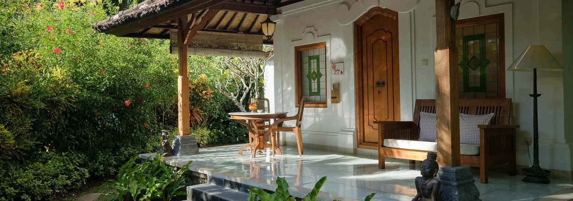 tandjung-sari-bungalow-balitravel