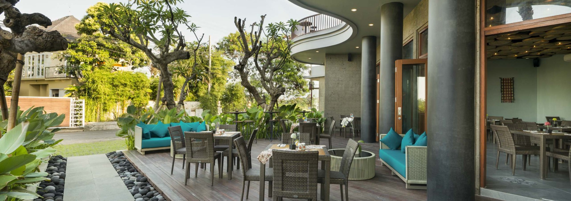 terras-restaurant-sense-canggu-beach-hotel-balitravel