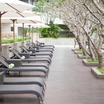 terras-zwembad-royal-ambarrukmo