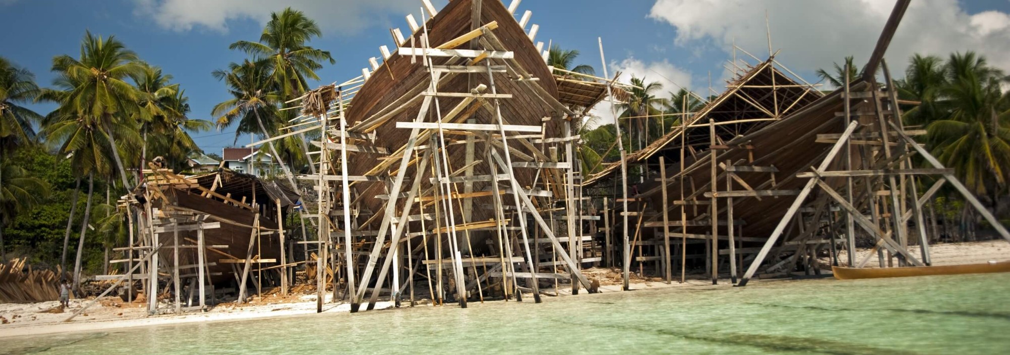 traditionele-boot-pinisi-bira-sulawesi