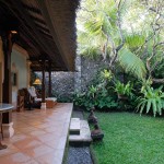 tuin-bungalow-tandjung-sari-bali-travel