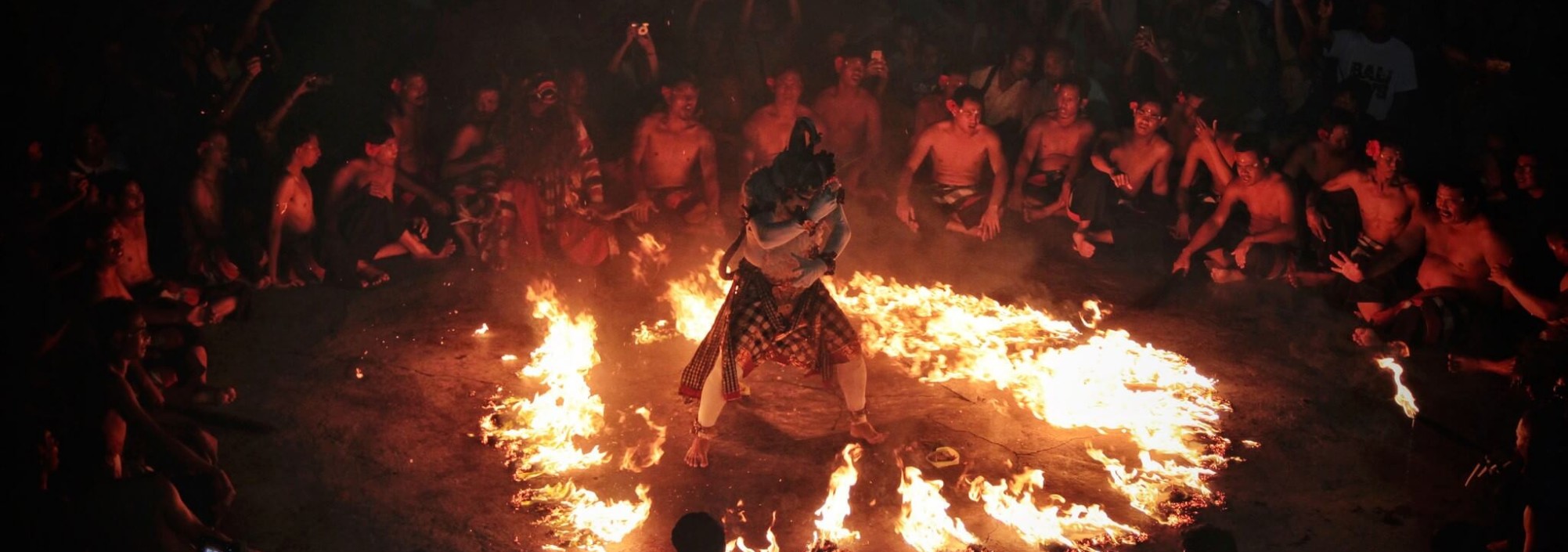 uluwatu-kecak-dans-balitravel