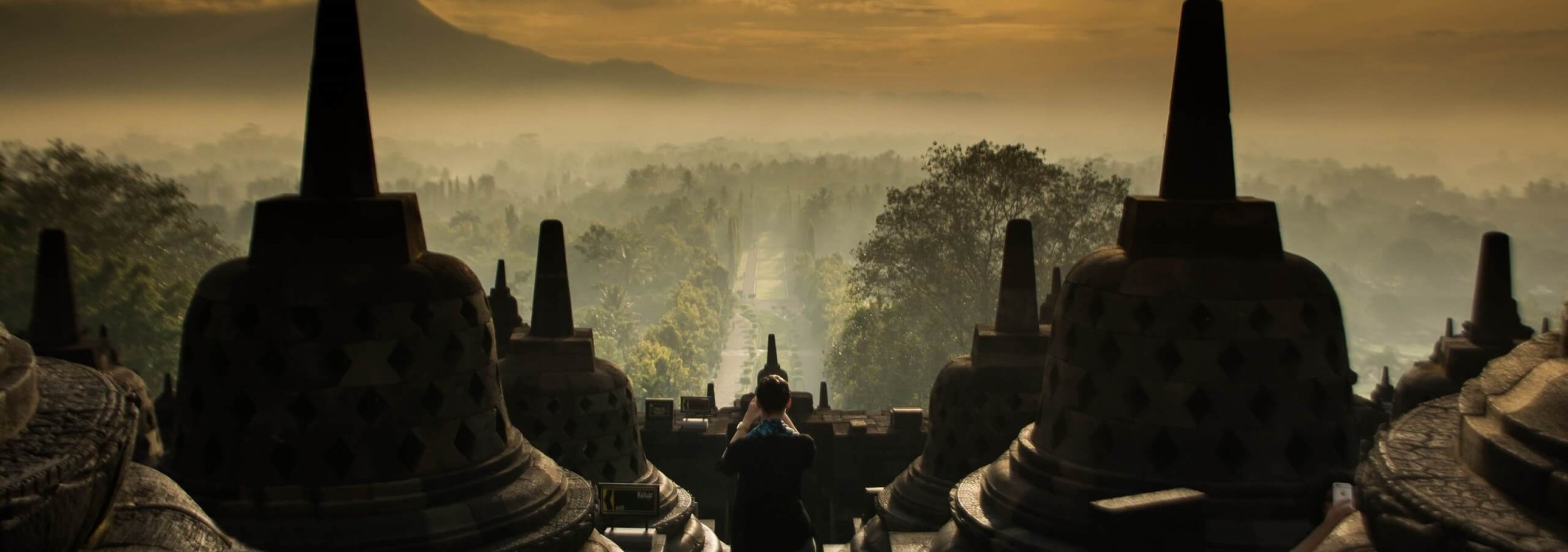 vroeg-in-de-ochtend-borobudur-tempel-java-balitravel