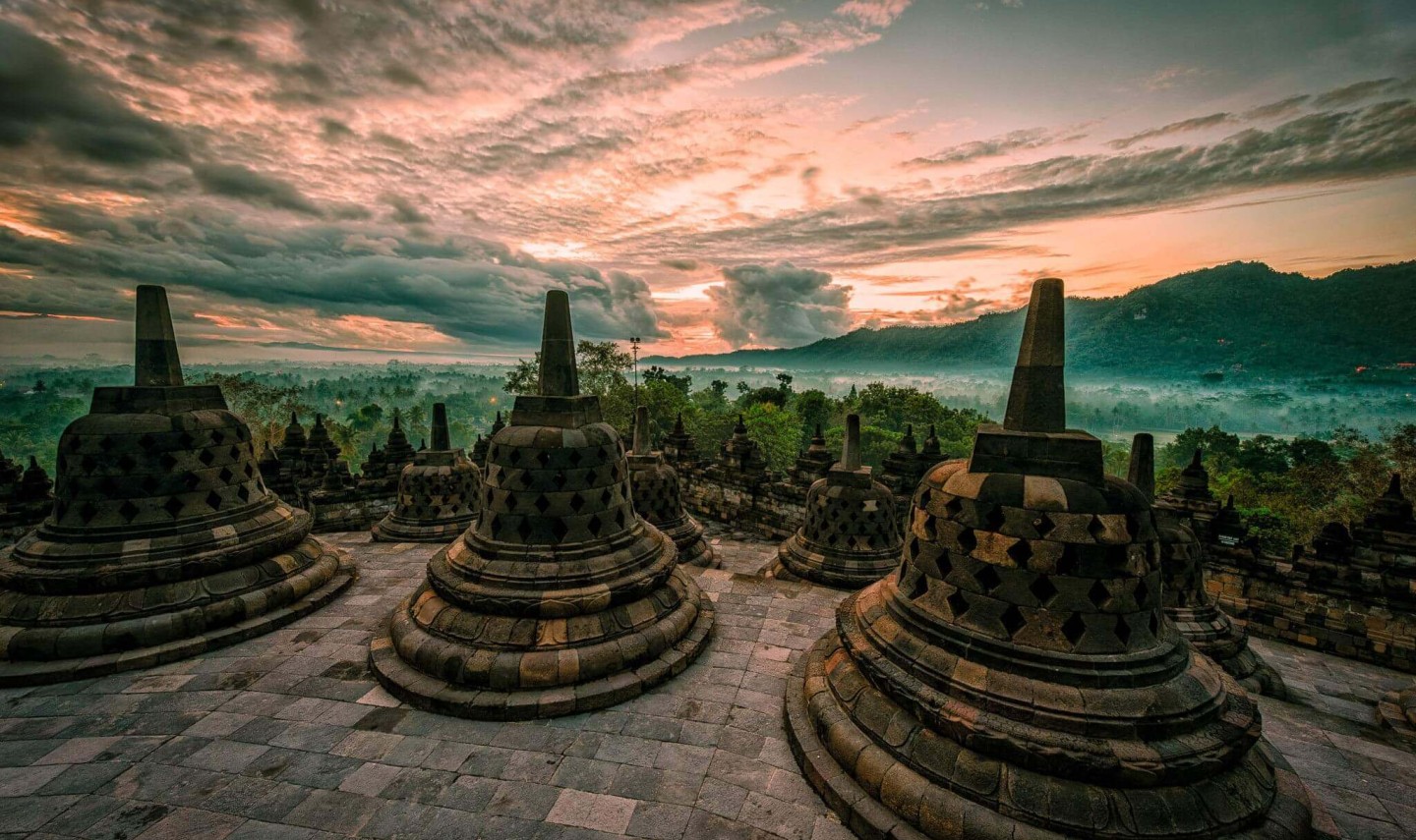 zonsopkomst-borobudur-tempel-java-2