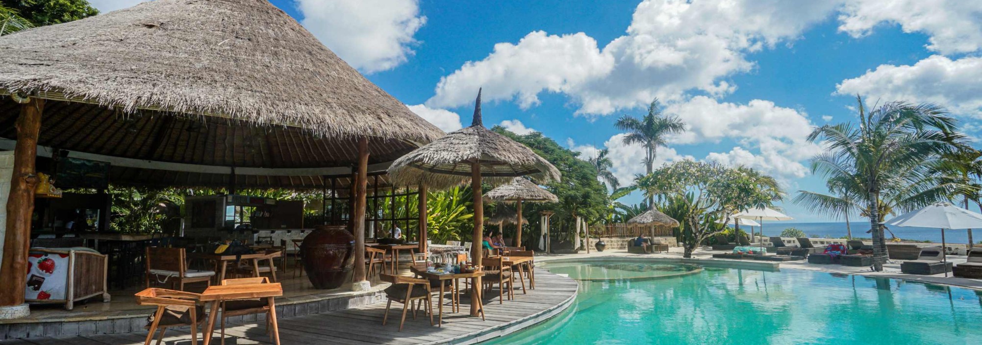 zwembad-bar-la-joya-resort-balangan-balitravel